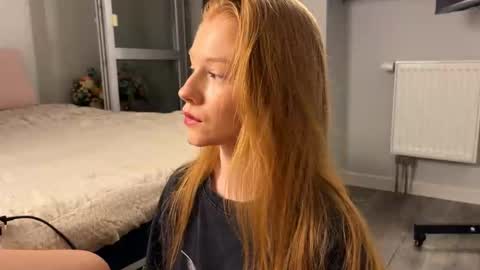 Jacques  Emily  online show from November 2025 09:25:02 PM