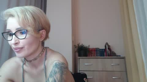 Snapshot of jadapink___ chatting on May 2026 06:15:02 PM Jada online show from May 2026 06:15:02 PM