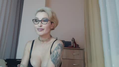 Snapshot of jadapink___ chatting on May 2026 07:00:01 PM Jada online show from May 2026 07:00:01 PM