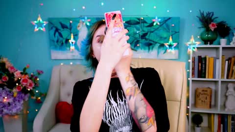 jade_castle online show from January 2025 02:25:01 PM