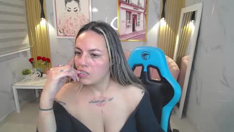 Jade  online show from September 2025 03:51:01 AM