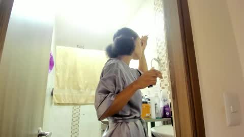 Jade smile online show from October 2025 02:50:02 PM