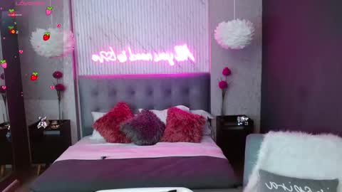 JADE online show from March 2025 08:37:02 PM