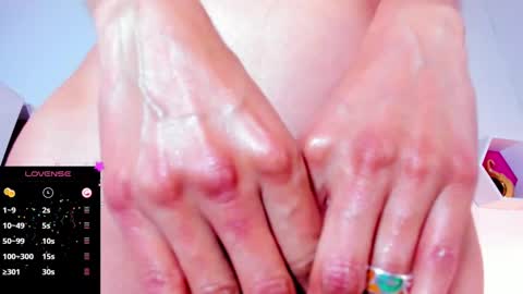 jade white  online show from December 2024 03:05:01 PM