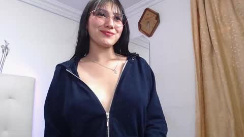 Jadeadamsxx online show from March 2025 06:56:01 PM