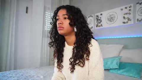 Snapshot of jadeciara chatting on November 2025 10:03:02 AM Jade online show from November 2025 10:03:02 AM