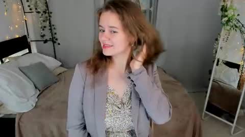 Jade online show from July 2026 07:13:02 PM