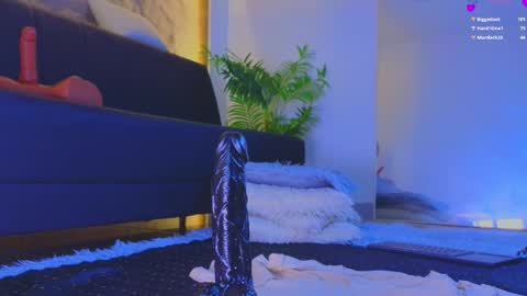 jadee__ online show from February 2026 06:26:01 AM