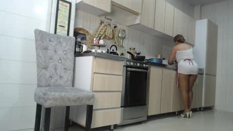 Jade online show from February 2025 09:46:01 PM