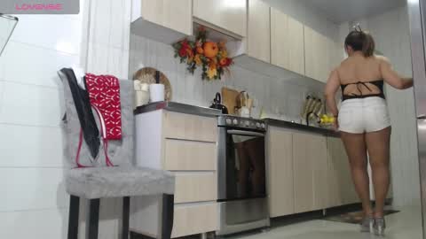 Jade online show from October 2025 05:19:02 PM