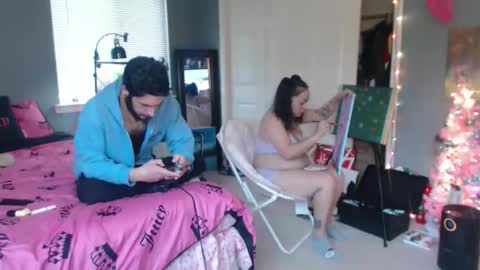 Jade online show from December 2025 08:25:01 PM