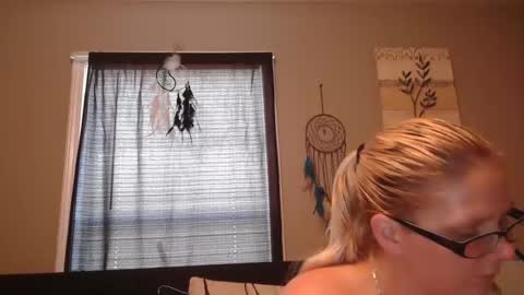 JadeLuv online show from December 2024 06:59:01 PM