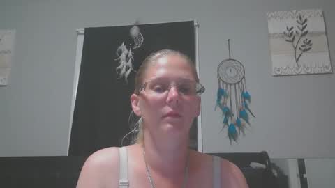 Snapshot of jadeluv chatting on April 2026 01:42:02 AM JadeLuv online show from April 2026 01:42:02 AM