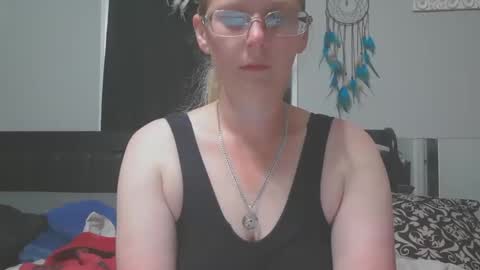 Snapshot of jadeluv chatting on April 2026 12:57:01 AM JadeLuv online show from April 2026 12:57:01 AM