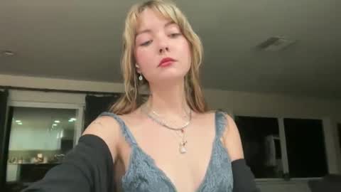 Jade 3 online show from January 2026 03:44:02 AM