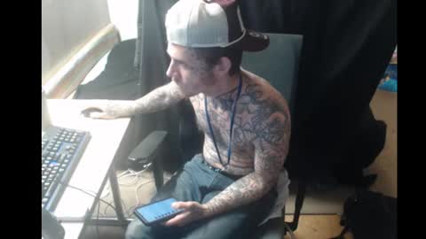 showingitoff online show from November 2025 02:34:02 AM