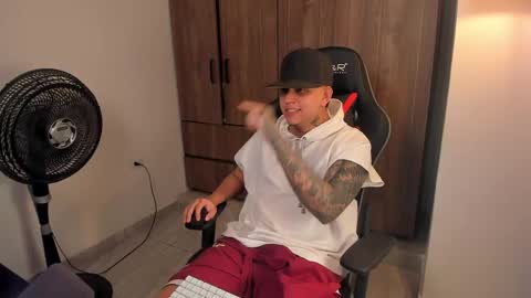 Snapshot of jake_pons chatting on April 2026 10:02:02 AM Jake Pons online show from April 2026 10:02:02 AM