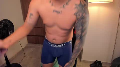 Snapshot of jake_pons chatting on May 2026 02:19:01 AM Jake Pons online show from May 2026 02:19:01 AM