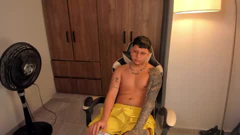 Snapshot of jake_pons chatting on May 2026 10:25:01 PM Jake Pons online show from May 2026 10:25:01 PM