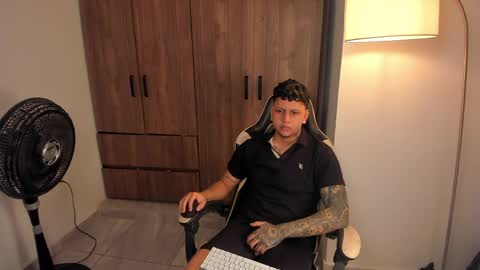 Snapshot of jake_pons chatting on May 2026 08:14:02 PM Jake Pons online show from May 2026 08:14:02 PM