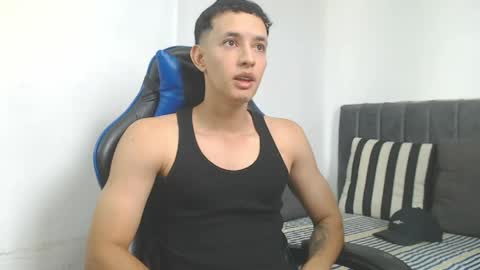 Hi guys im new 3 online show from April 2026 09:39:33 PM