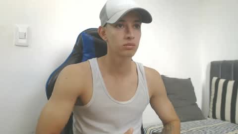 Snapshot of jake_shadow14 chatting on April 2026 06:09:01 PM Hi guys im new 3 online show from April 2026 06:09:01 PM