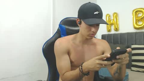 Snapshot of jake_shadow14 chatting on May 2026 10:38:02 PM Hi guys im new 3 online show from May 2026 10:38:02 PM