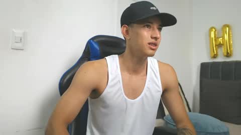Snapshot of jake_shadow14 chatting on May 2026 02:59:01 PM Hi guys im new 3 online show from May 2026 02:59:01 PM