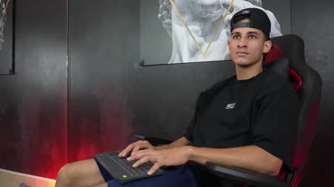 JakeMoxley online show from November 2025 03:56:01 PM