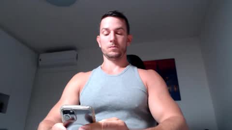 Snapshot of jakubstefano chatting on December 2024 06:10:02 AM Muscle beast P online show from December 2024 06:10:02 AM