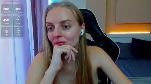 Snapshot of jam_cream chatting on October 2025 08:37:01 AM Sofia online show from October 2025 08:37:01 AM