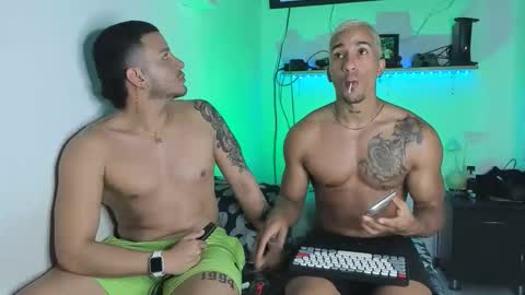 james_and_max online show from January 2026 04:27:01 AM