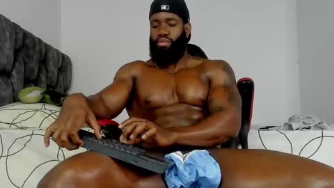Snapshot of james_bbcmuscle chatting on September 2025 01:05:02 PM James BBC online show from September 2025 01:05:02 PM