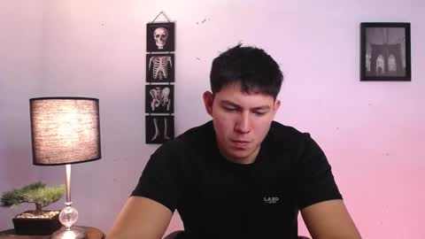 james_cr online show from November 2025 12:38:02 AM