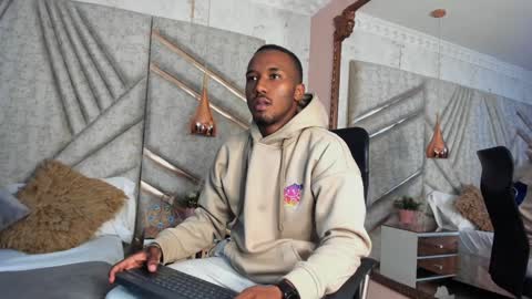 Snapshot of jamesparck chatting on January 2025 12:39:02 PM James online show from January 2025 12:39:02 PM