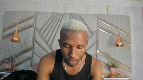 Snapshot of jamesparck chatting on February 2025 06:24:01 PM James online show from February 2025 06:24:01 PM