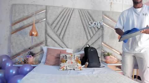 Snapshot of jamesparck chatting on February 2025 07:21:01 PM James online show from February 2025 07:21:01 PM