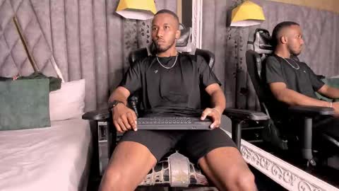 Snapshot of jamesparck chatting on March 2026 11:11:01 PM James online show from March 2026 11:11:01 PM