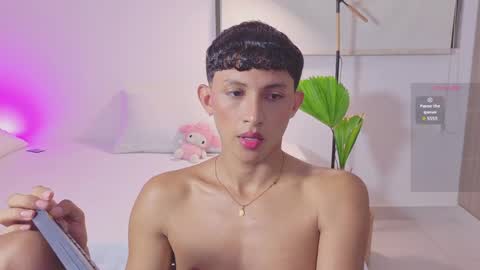 Snapshot of jamess_blanco chatting on April 2026 12:43:02 AM jamess_blanco online show from April 2026 12:43:02 AM
