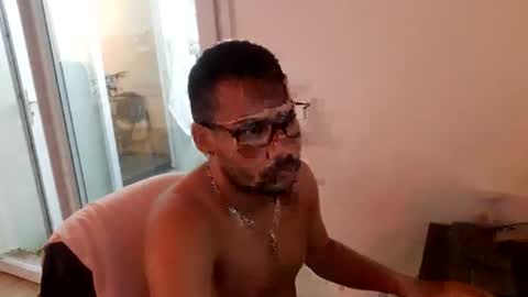 Snapshot of jamielonnas chatting on February 2026 06:40:02 AM Jamie Lonnas online show from February 2026 06:40:02 AM