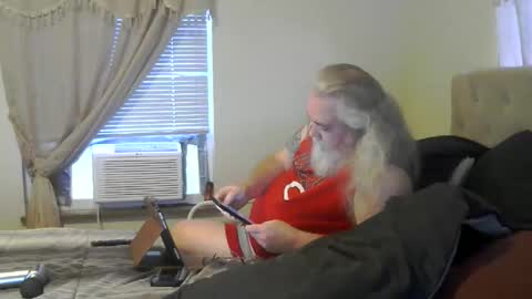 jamielove1975 online show from April 2026 11:33:02 PM