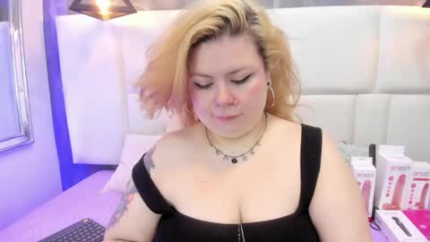 Snapshot of jana_hancock chatting on May 2026 12:13:02 PM Jana Hancock online show from May 2026 12:13:02 PM