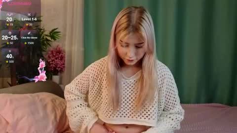 Jennifer  online show from September 2025 04:34:02 PM