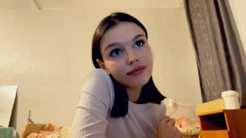 Snapshot of janethcensky chatting on November 2025 02:32:02 PM Aleksia online show from November 2025 02:32:02 PM