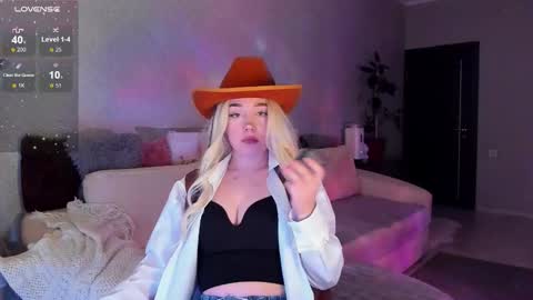 Janice online show from November 2025 06:13:01 AM