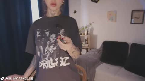   jmaybe e online show from February 2026 01:51:01 PM