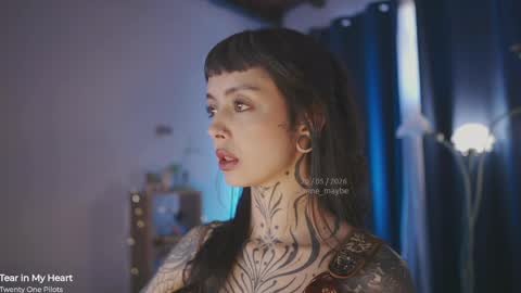 Snapshot of janne_maybe chatting on May 2026 01:39:02 PM jmaybe e online show from May 2026 01:39:02 PM
