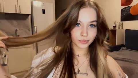 Janni online show from November 2025 07:16:01 PM