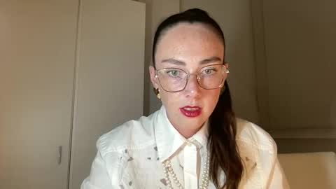 janorisse online show from April 2026 09:24:01 PM