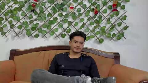 janus_m online show from December 2024 03:11:01 PM